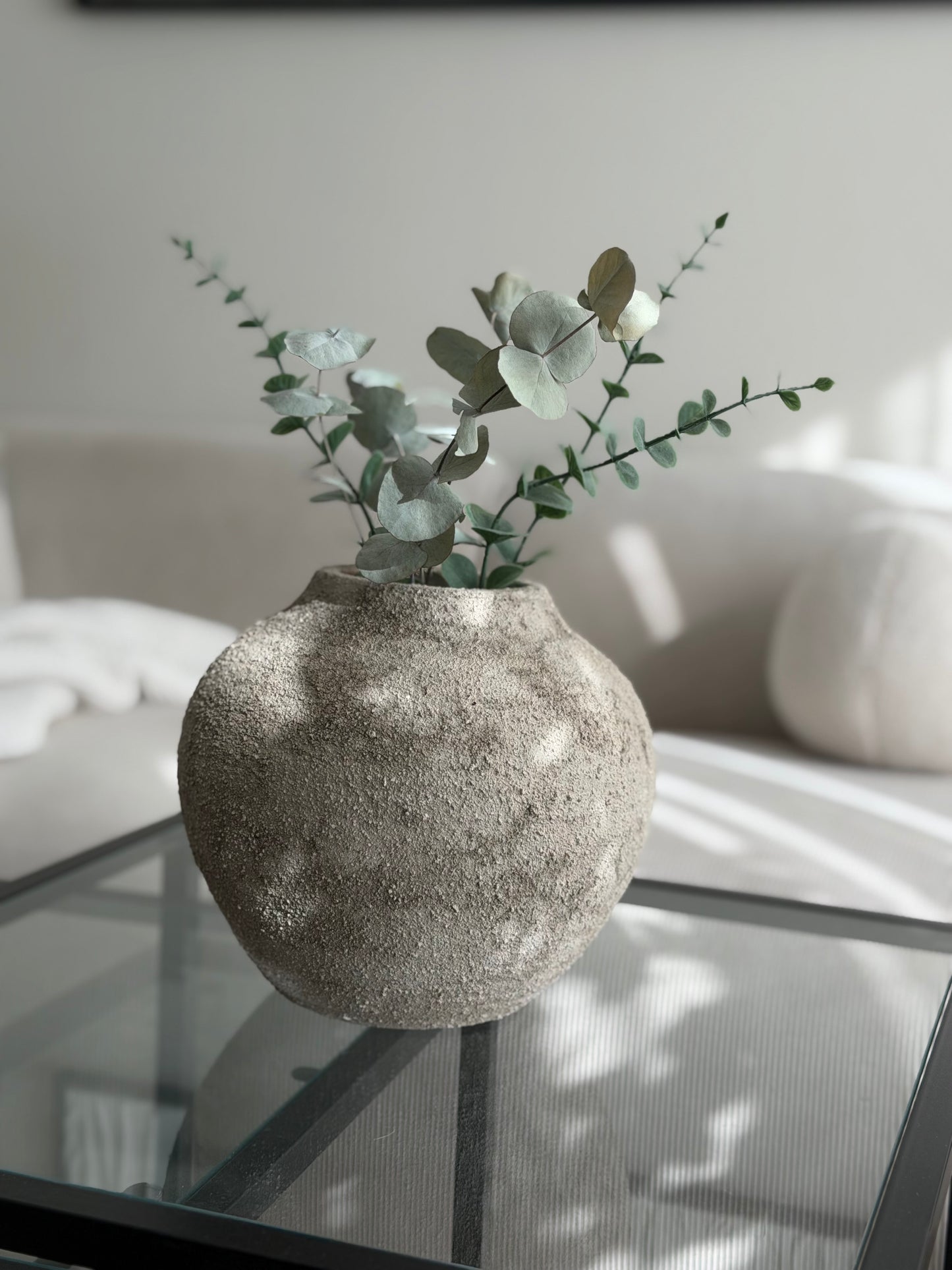 Hvenly Clay Vase