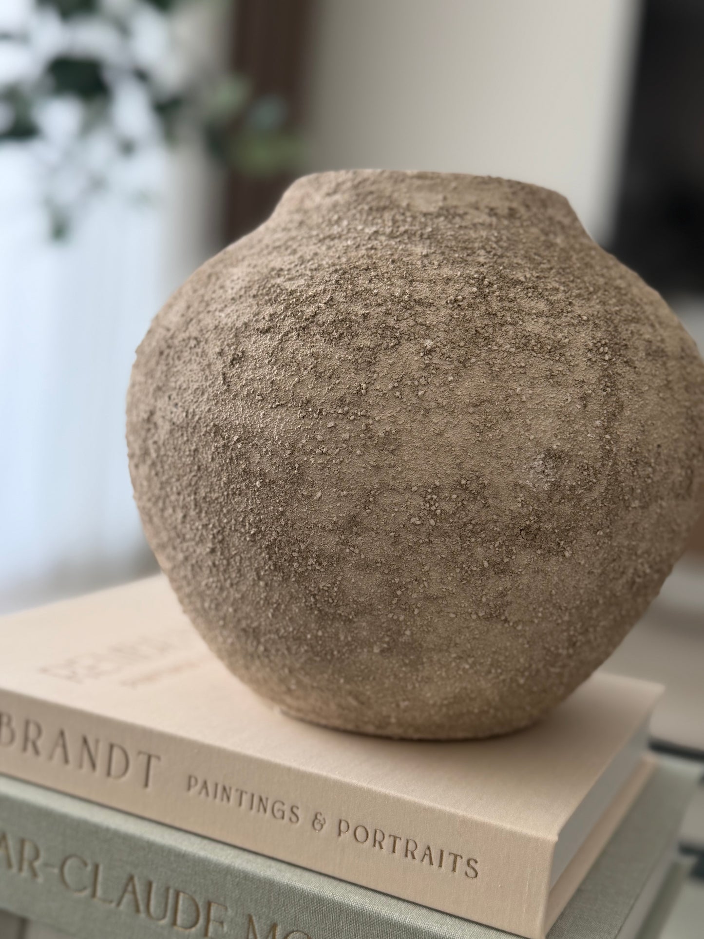 Hvenly Clay Vase