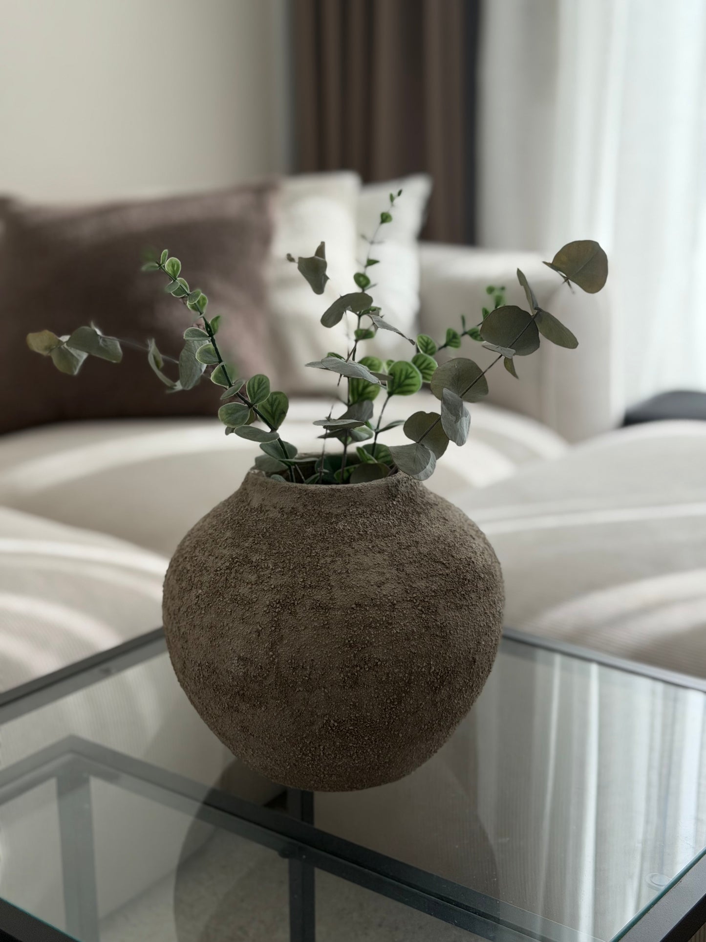 Hvenly Clay Vase